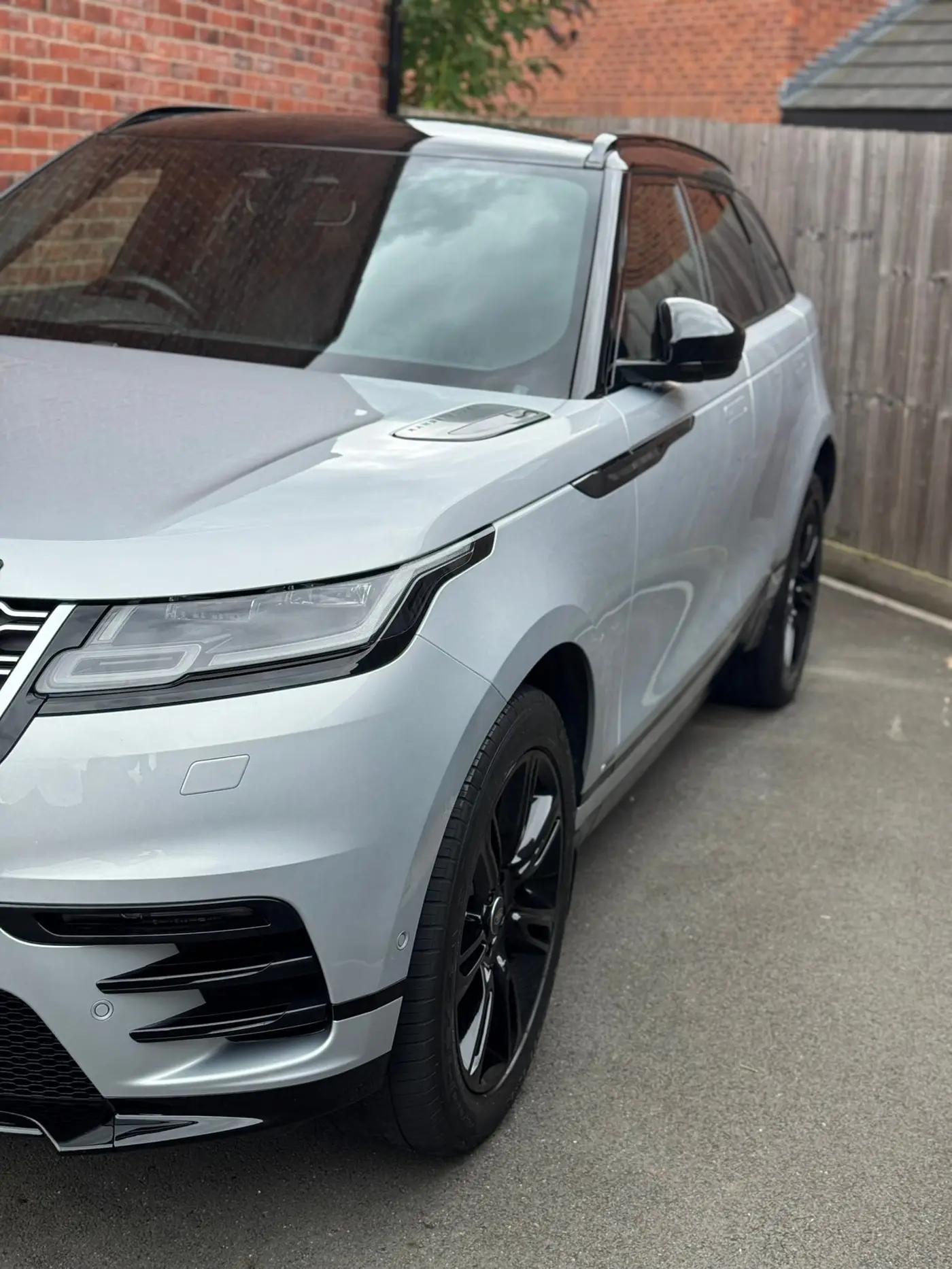 Ceramic coated car with a hydrophobic gloss finish